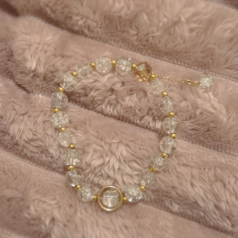 Elegant Gold and Clear Beaded Bracelet